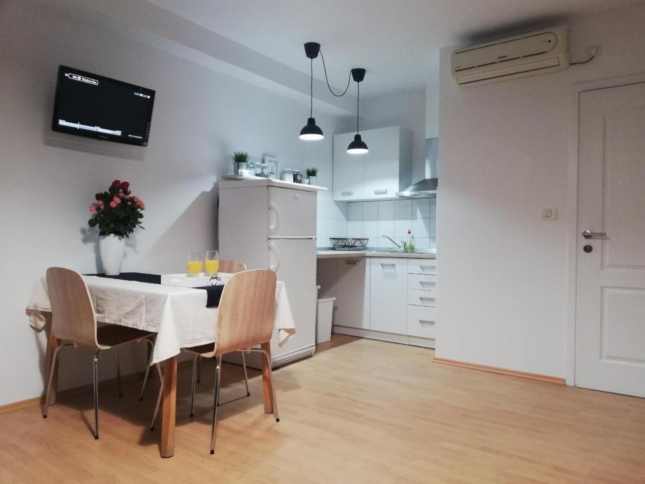 Studio C, Free Parking Pula Luaran gambar